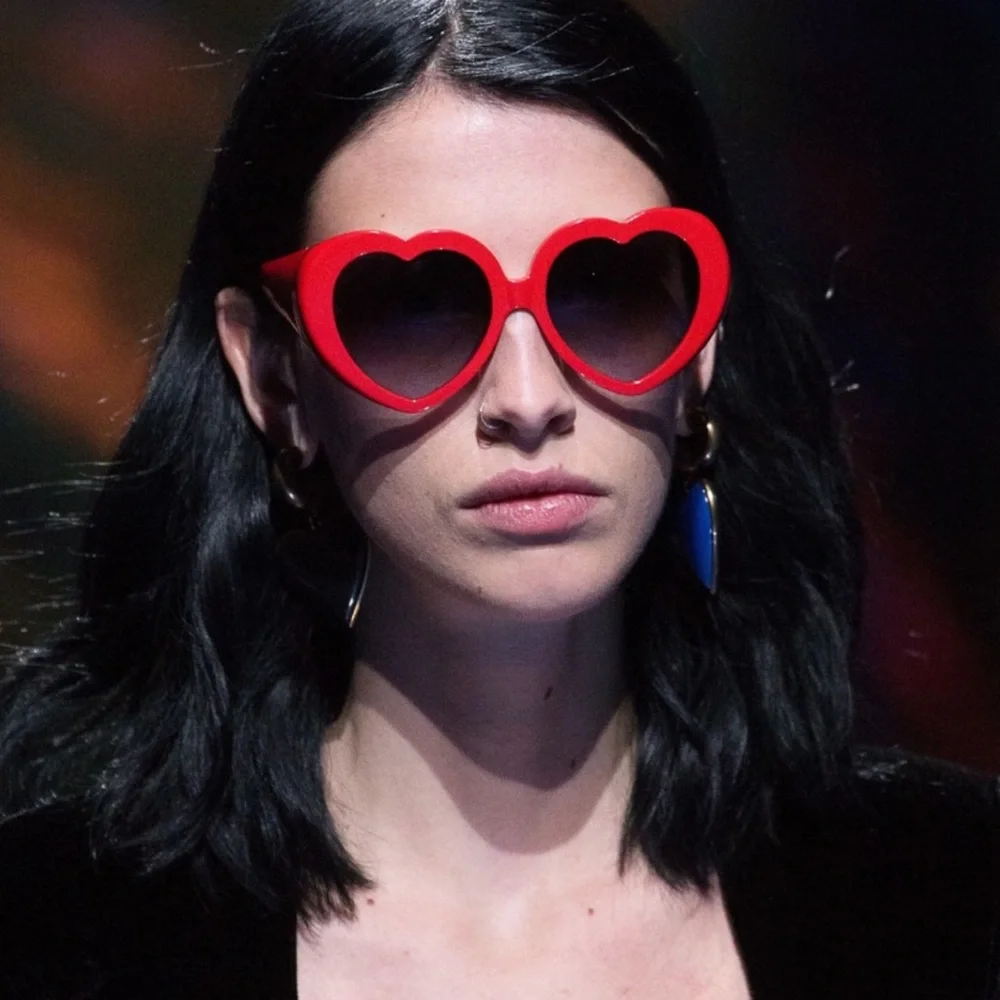 SOLD E Balenciaga Heart Sunglasses, New - Picture 4 of 14